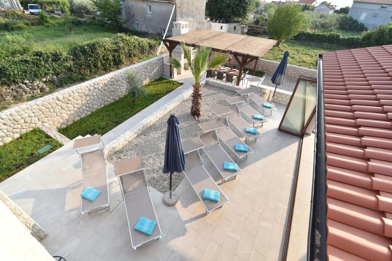 Villa Muskatel -With Heated Pool Brzac Bagian luar foto