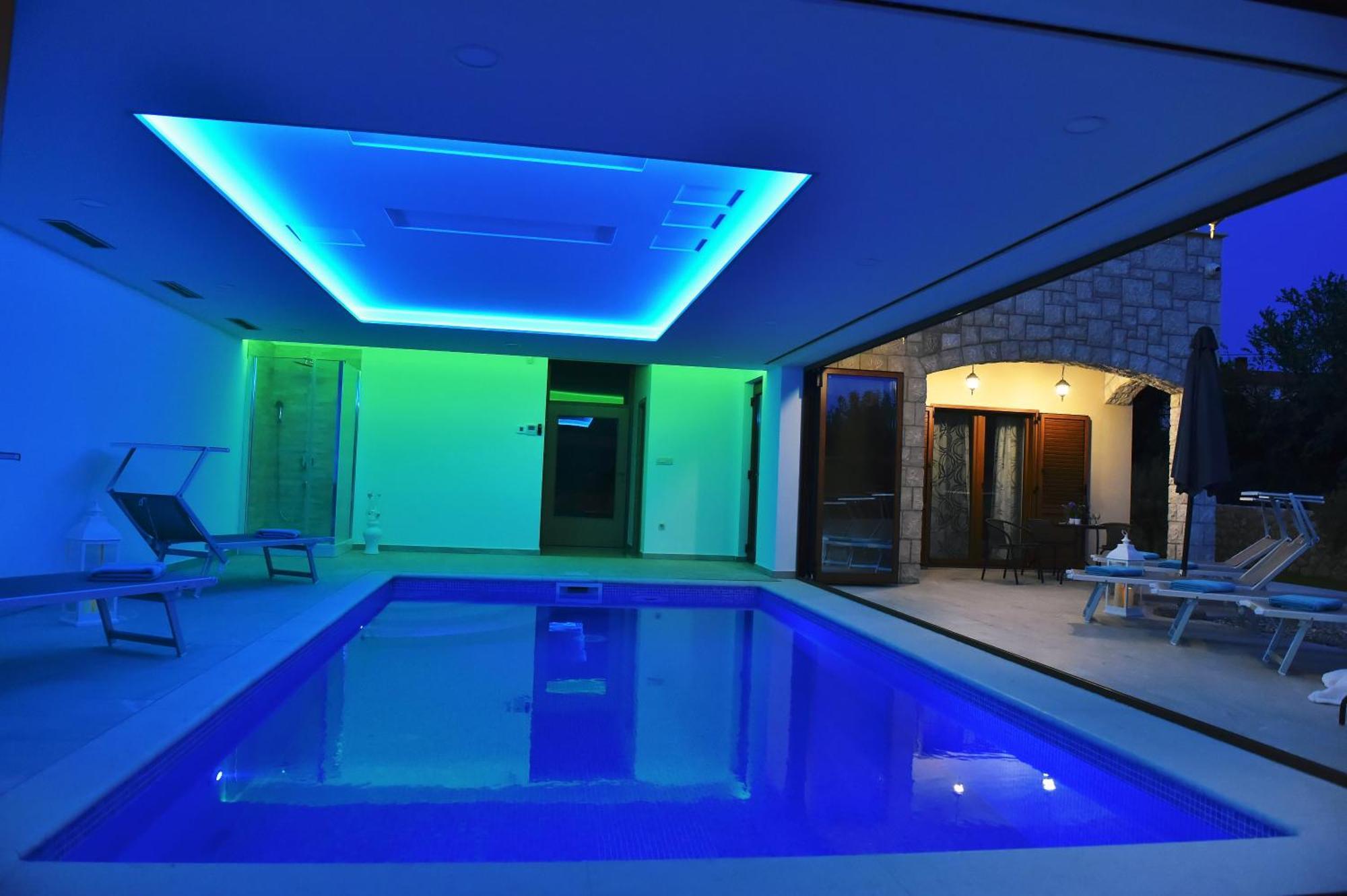 Villa Muskatel -With Heated Pool Brzac Bagian luar foto